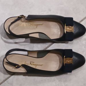Ferragamo Size 7.5 Navy Shoes